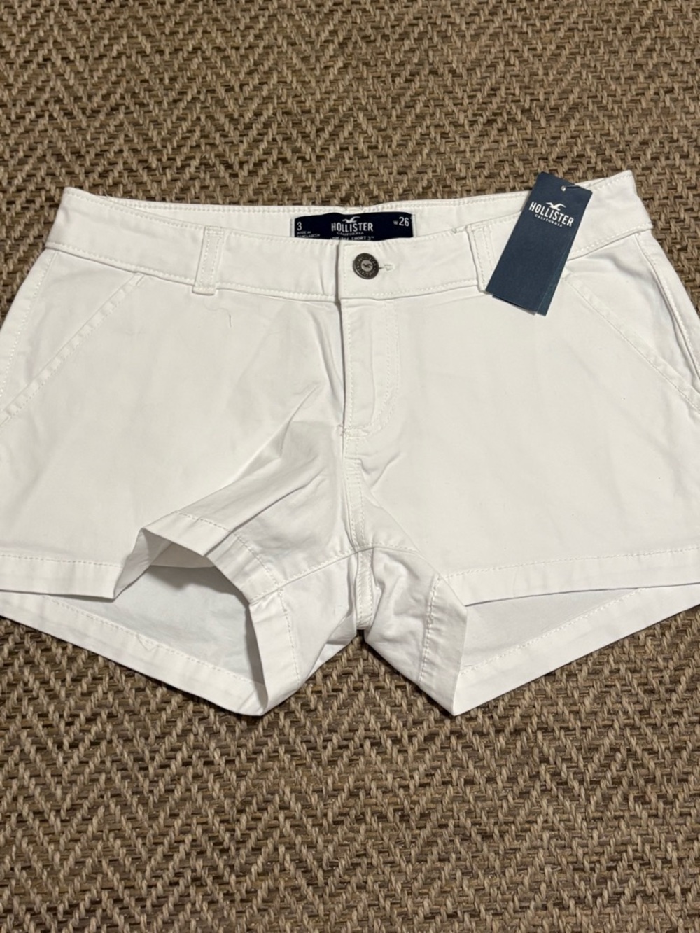 Hollister Women’s Low Rise 3” Chino Shorts Sz 3/26 White NWT